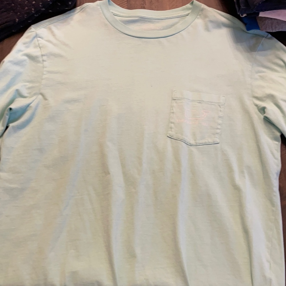 Men’s vineyard vines long sleeve tee